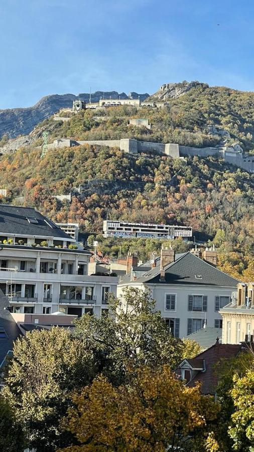 Cosy And Calm In Grenoble City Heart With Free And Large Parking Q-Park Chavant Exterior foto