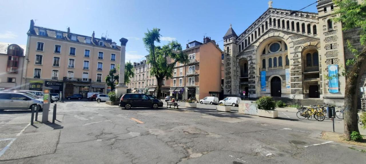 Cosy And Calm In Grenoble City Heart With Free And Large Parking Q-Park Chavant Exterior foto